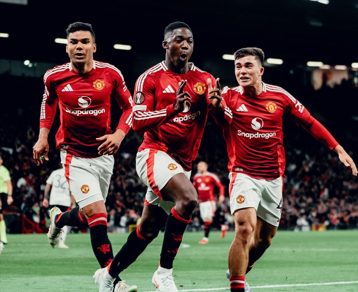 转会期曼联远射贴柱：英超节点到来；质疑声仍在；纪律约束更严格 