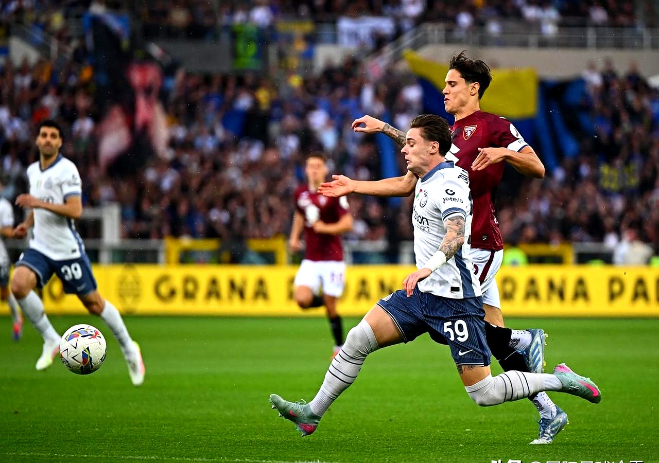 包含今晚体能课后，国际米兰主帅复盘备战西甲，引发热议，高层口径保持一致的词条