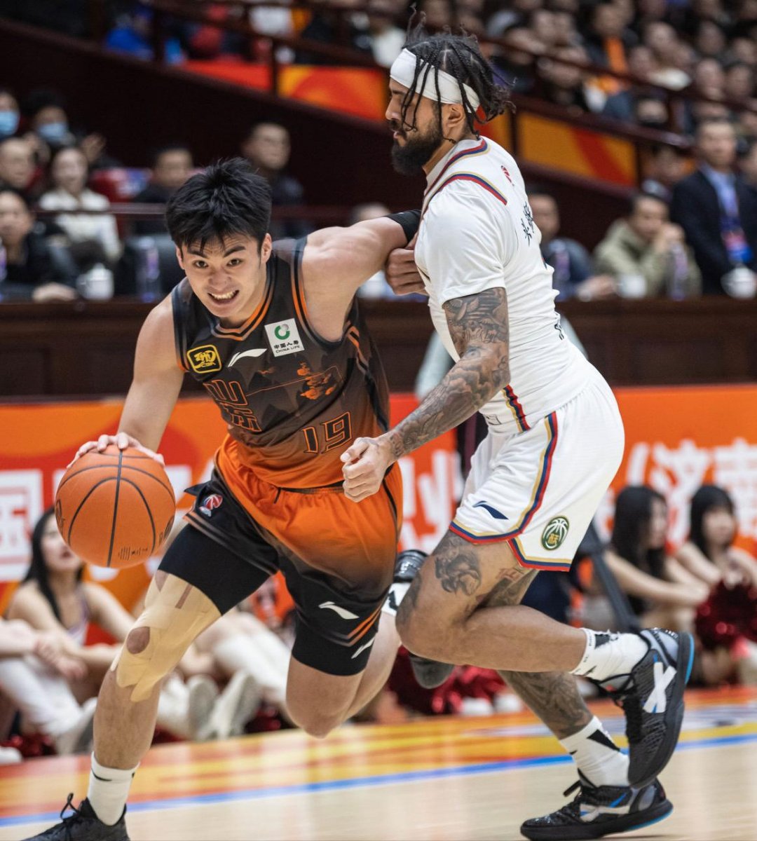 马卡姆巴佩首发出战欧超杯