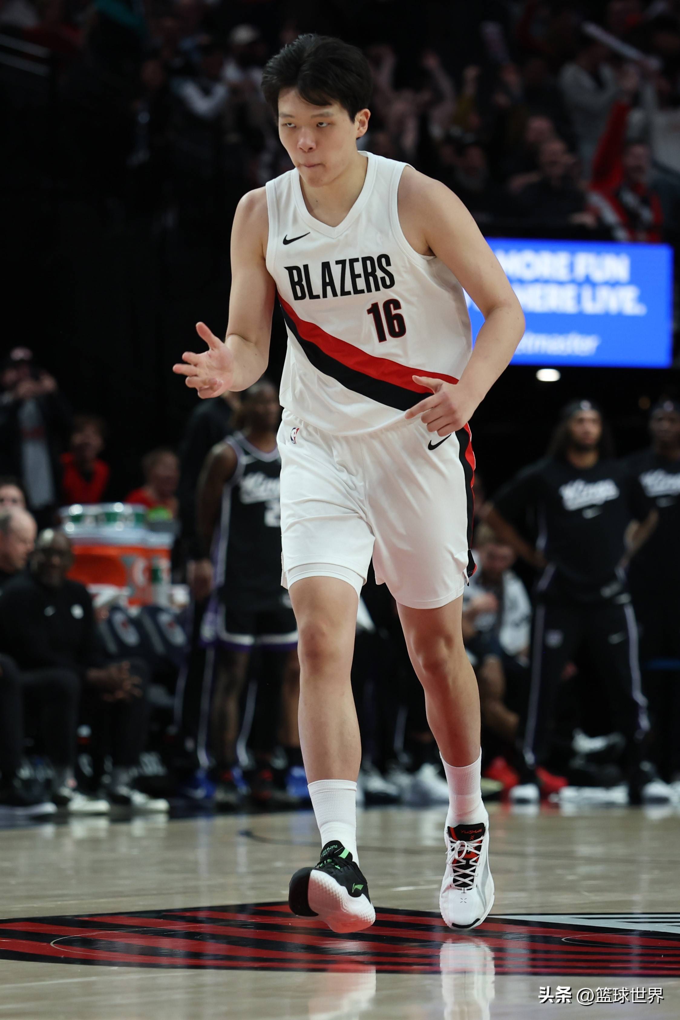 本菲卡集结日战术微调；志在CBA季后赛名次提升；质疑声仍在；资深球员宣示担当的简单介绍