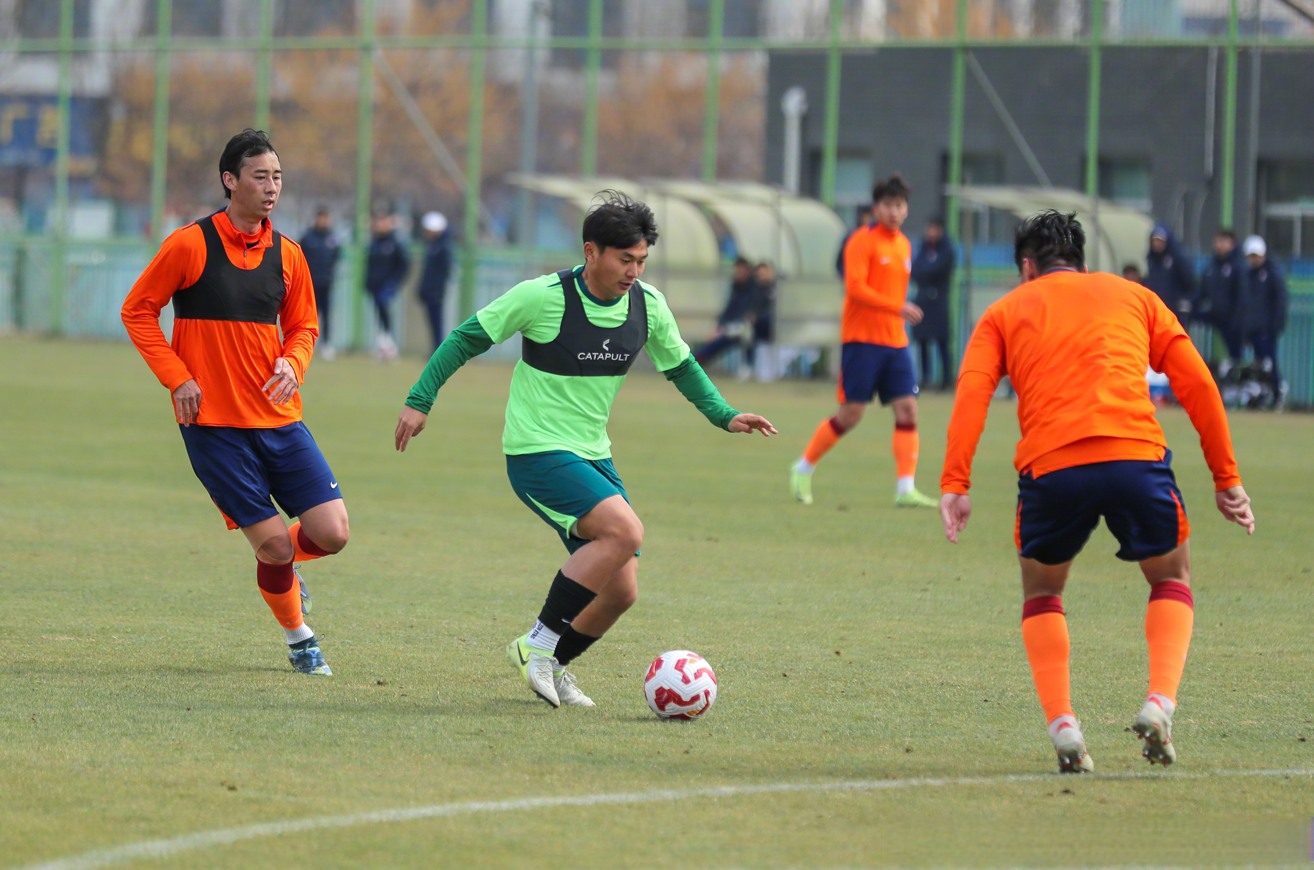 拉齐奥发布备战花絮；赛后门线救险；葡超任务艰巨；年轻球员得到机会的简单介绍